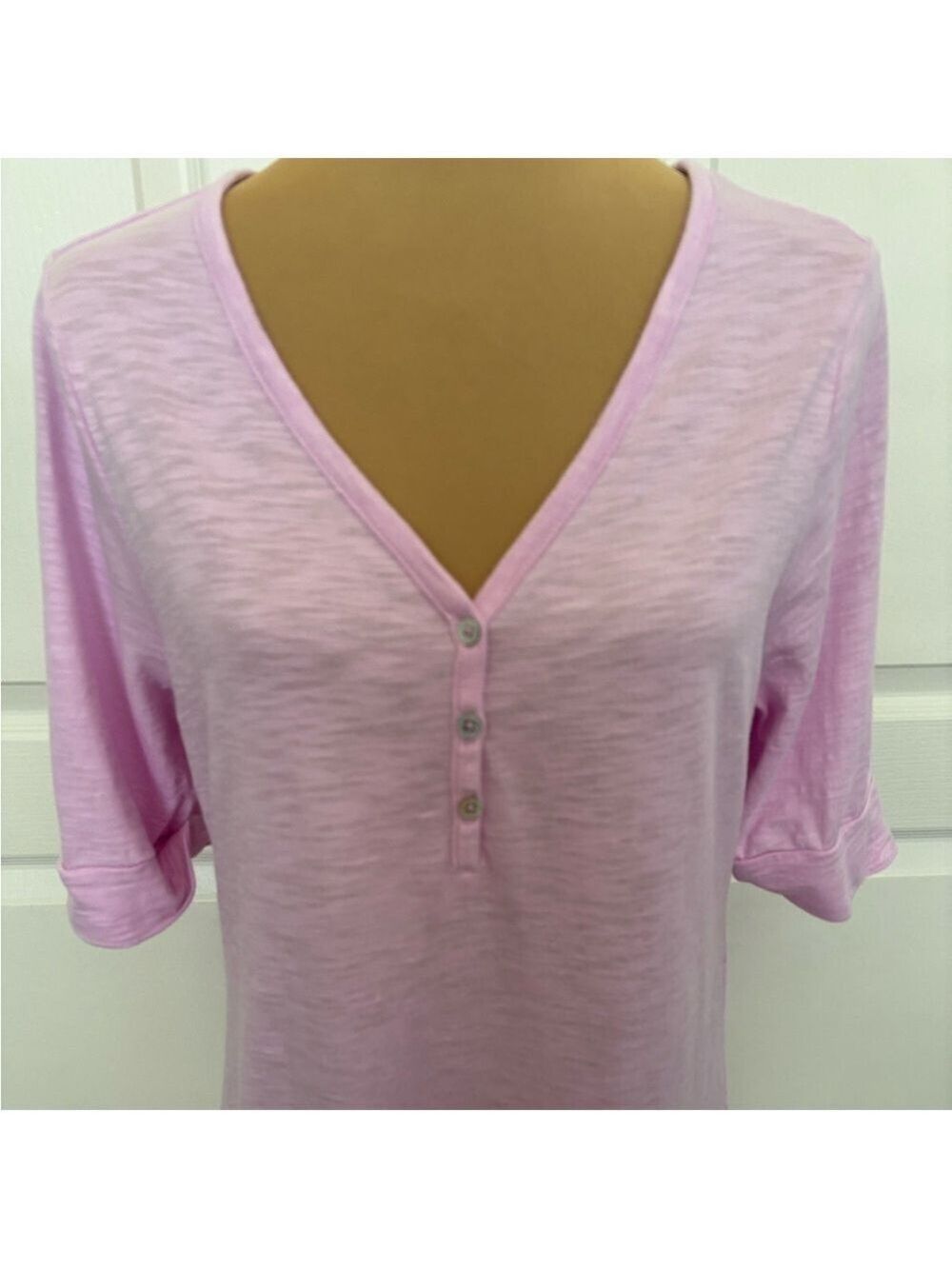 Chico’s Pinkish Lavender V-Neck Tunic Top | Relaxed Fit, 3/4 Tab Sleeves, Size M - Picture 3 of 10
